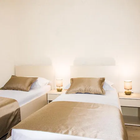 With A Parking Space Bol, Brac - 5641 Apartman