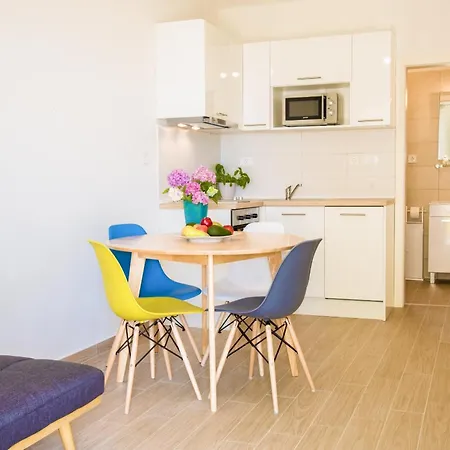 With A Parking Space Bol, Brac - 5641 * Bol