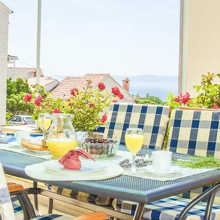 Apartman With A Parking Space Bol, Brac - 5641 *