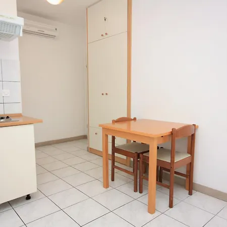 Apartman With A Parking Space Bol, Brac - 5641 *