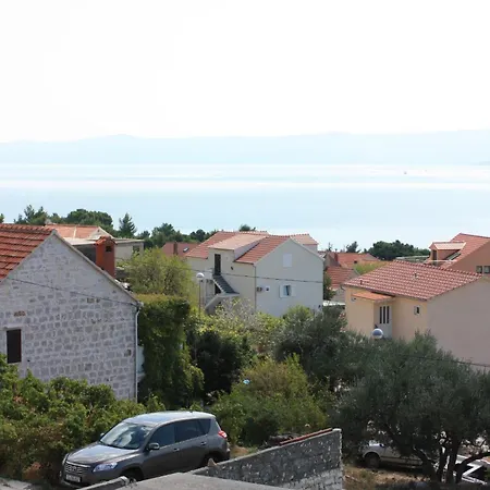 With A Parking Space Bol, Brac - 5641 * Bol